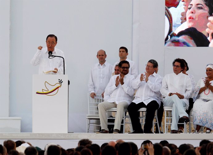 Ban Ki Moon durante la firma del acuerdo de paz de Colombia