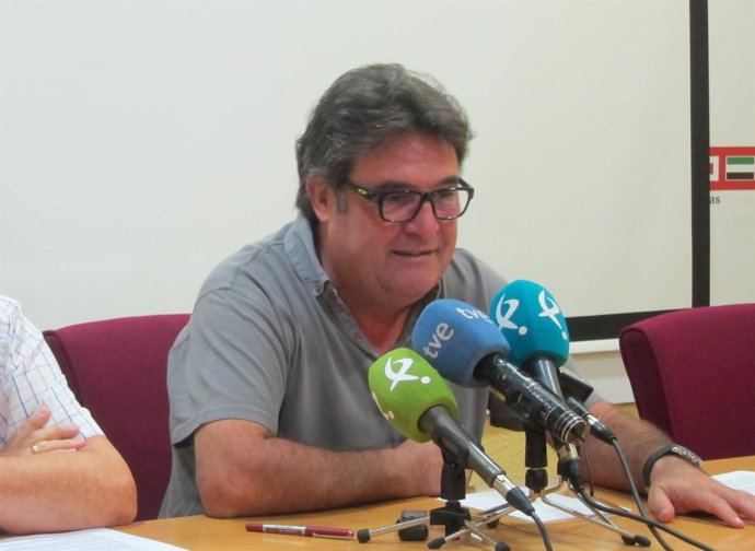 Julián Carretero en rueda de prensa