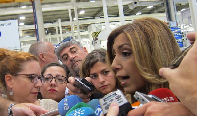 Susana Díaz hace declaraciones en Puerto Real (Cádiz)