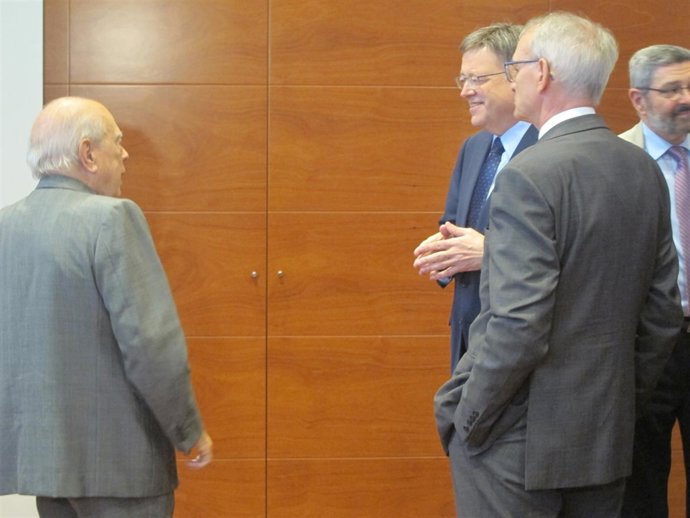 Expte.Jordi Pujol, pte.Ximo Puig, Antón Costas (Círculo de Economía)