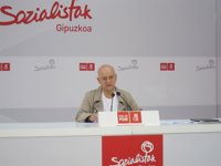 Odón Elorza, "avergonzado" por la "lucha" en el PSOE mientras el PP crece: "Y me jode"