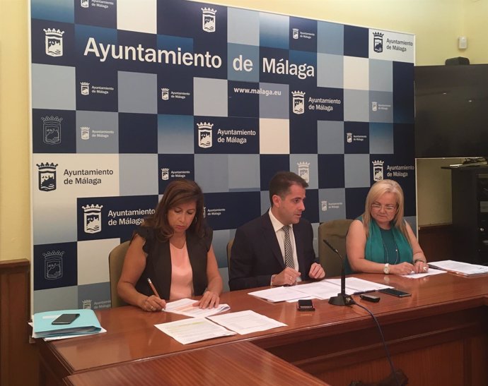 Gemma del Corral, Carlos Conde y Francisca Bazalo en rueda de prensa 
