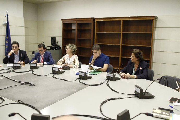 Rita Barberá en la reunión del grupo Mixto en el Senado