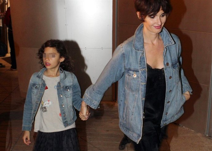 Paz Vega y su hija por Ignacio Cuenllas