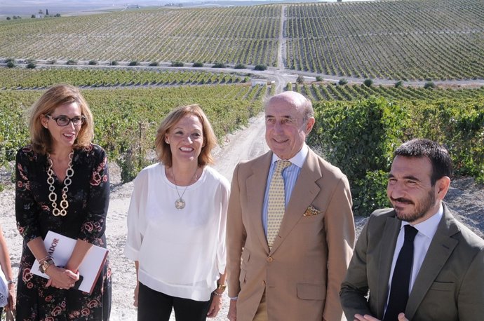 La consejera andaluza de Agricultura, Carmen Ortiz, en el Marco de Jerez