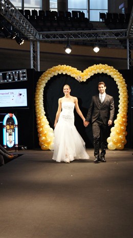 Nupcial pareja de novios