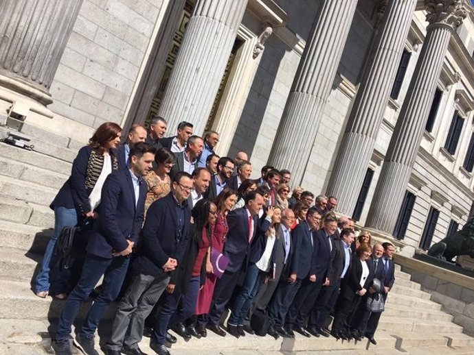 Delegación valenciana en el Congreso en un debate de reforma del Estatuto