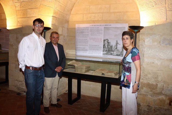 Alcalde (centro) y Córdoba, durante la presentación del ciclo