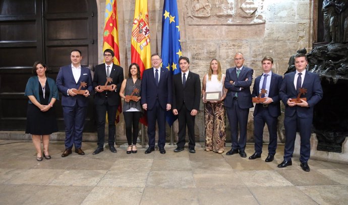 Puig entrega los Premios Turismo 2015