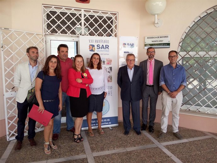 El delegado de Igualdad visita la residencia Monte Jara