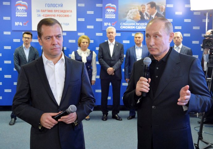 El presidente ruso, Vladimir Putin, y su primer ministro, Dimitri Medvedev