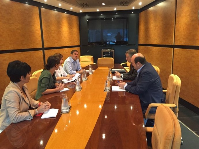 REUNIÓN PNV-EH BILDU