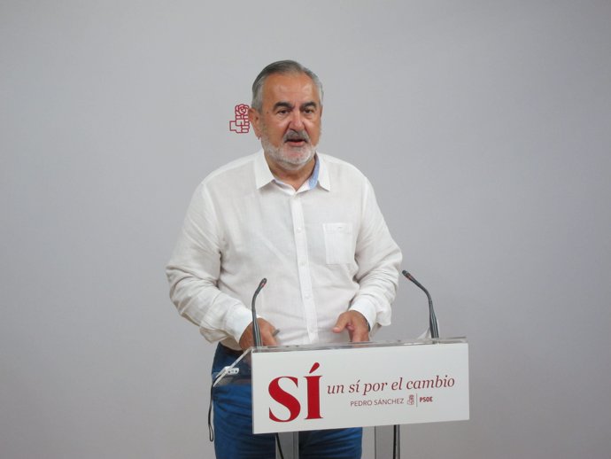 Rafael González Tovar, durante la rueda de prensa