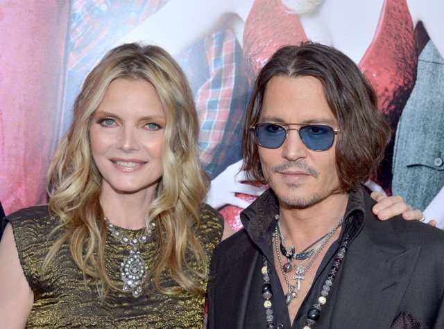 Johnny Depp y Michelle Pfeiffer