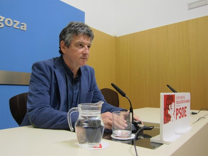 El concejal del grupo municipal del PSOE en el Ayuntamiento, Javier Trívez.