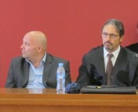 Aplazado hasta el lunes el juicio de los holandeses al sufrir una indisposición uno de los abogados defensores