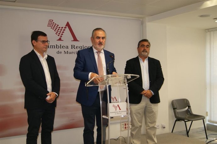 Rafael González Tovar en rueda de prensa