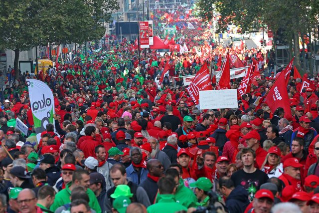 Manifestación en Bruselas contra los recortes del Gobierno