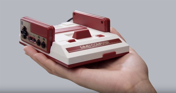 Famicom Mini 