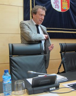 El vicepresidente y consejero de la Presidencia en las Cortes