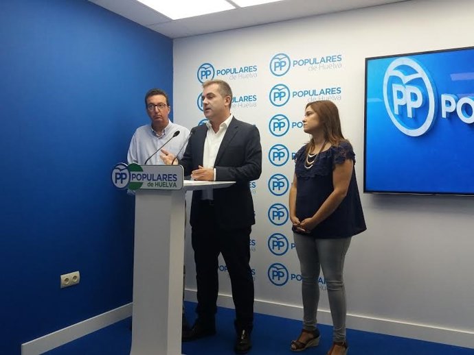 El portavoz del PP en Bollullos Par del Condado, Adrián Moreno.