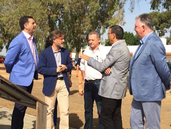 Los consejeros Francisco Javier Fernández y José Fiscal en Marismas del Odiel