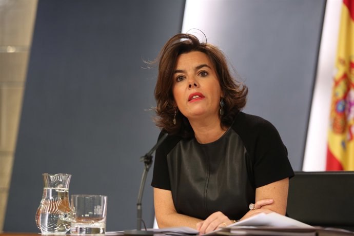 Rueda de prensa de Santamaría tras el Consejo de Ministros
