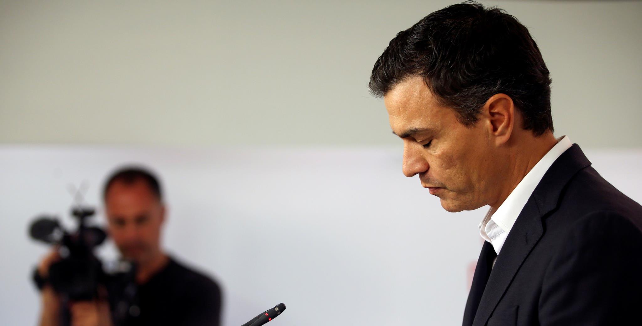 Pedro Sánchez sale de la sede del PSOE