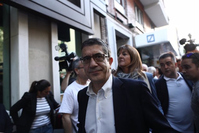 Patxi López en su llegada al Comité Federal del PSOE en Madrid