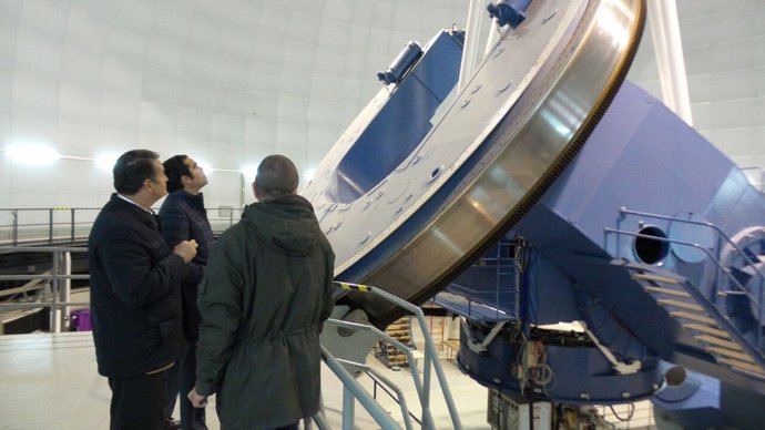 Visita del delegado del Gobierno en Andalucía al observatorio de Calar Alto
