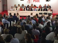 Los críticos exigen que los miembros de la Ejecutiva en funciones no voten en el Comité Federal del PSOE
