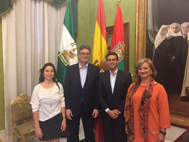 El alcalde de Granada, Francisco Cuenca, con el alcalde de Friburgo