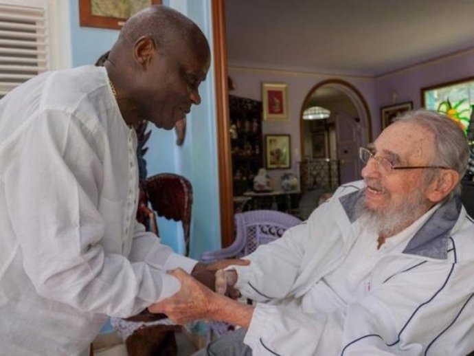 Fidel Castro y el pesidente de Guinea Bissau, José Mário Vaz