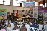Paco Bracero y Noa participa en un 'Show Cooking' con productos de cooperativas de Granada