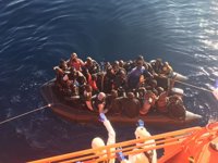 Rescatados 20 inmigrantes de una patera localizada al sur del Cabo de Gata