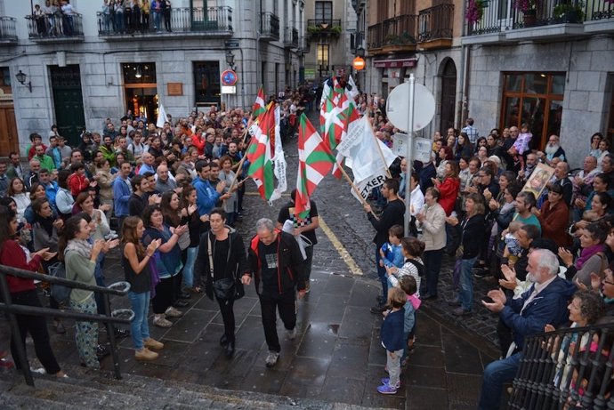 Bienvenidas en el País Vasco a presos de ETA