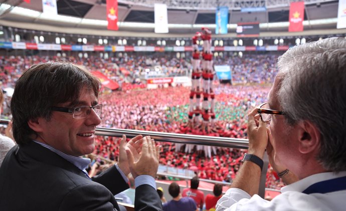 El presidente Carles Puigdemont, y el alcalde Josep Fèlix Ballesteros