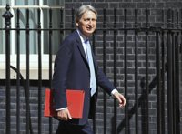 Hammond advierte de que Reino Unido afrontará turbulencias económicas mientras negocia la salida de la UE