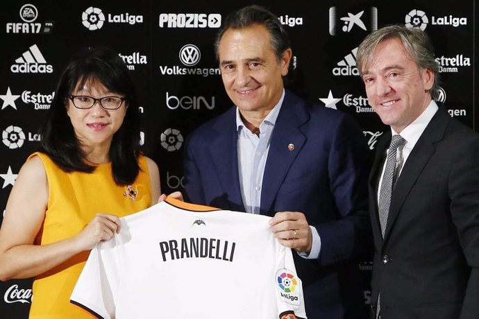 Cesare Prandelli, presentado en el Valencia