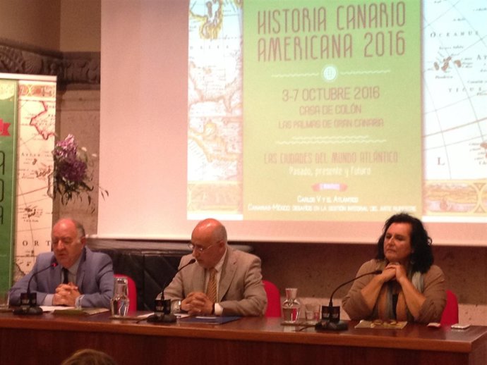 Al XXII Coloquio de Historia Canario Americana  acudió el presidente del Cabildo