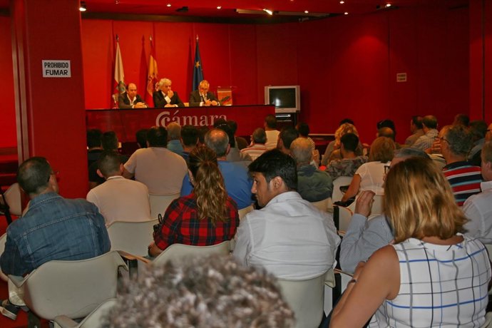 Reunión sobre las alegaciones a la ordenanza de terrazas