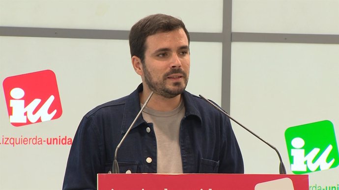 Garzón (IU) denuncia el "motín de una oligarquía" al PSOE