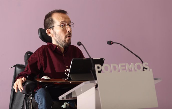 Pablo Echenique en rueda de prensa en tras el Consejo de Coordinación de Podemos