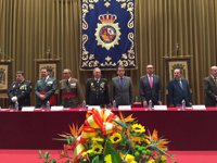 Sanz felicita a la Policía Nacional por "su eficacia investigadora" y por "la gran labor humanitaria" que desarrolla