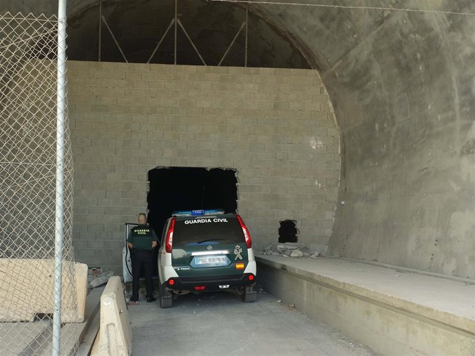 Tuneles tapiados del AVE a la altura de Sorbas