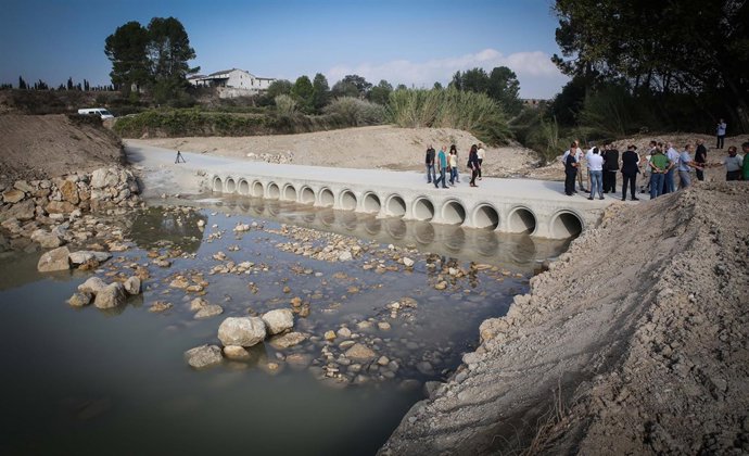 Puente reconstruido sobre el río Micena