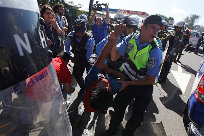 Al menos 12 detenidos en protesta en Honduras