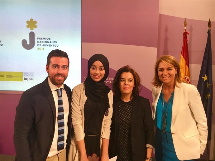 Hajar Houdad Kasmi, junto a Sánchez, Santamaría y Camarero