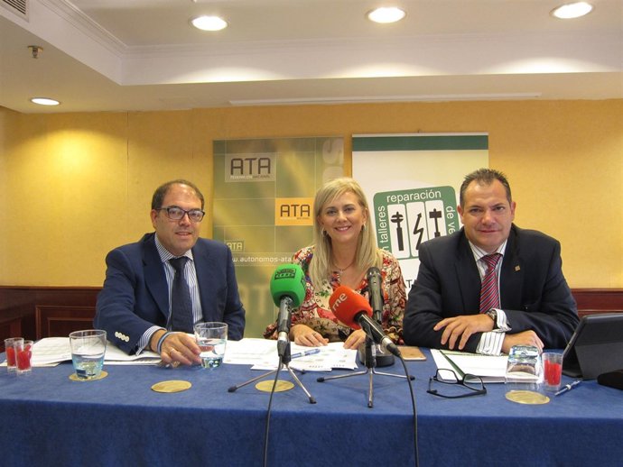 Amor, Mazuelas y Royo, este martes en rueda de prensa en Zaragoza