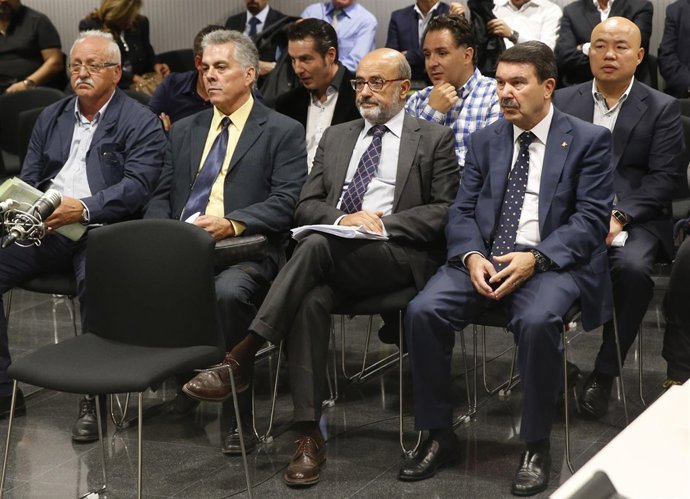  Juicio Contra Cinco Policías Nacionales Y Uno Municipal